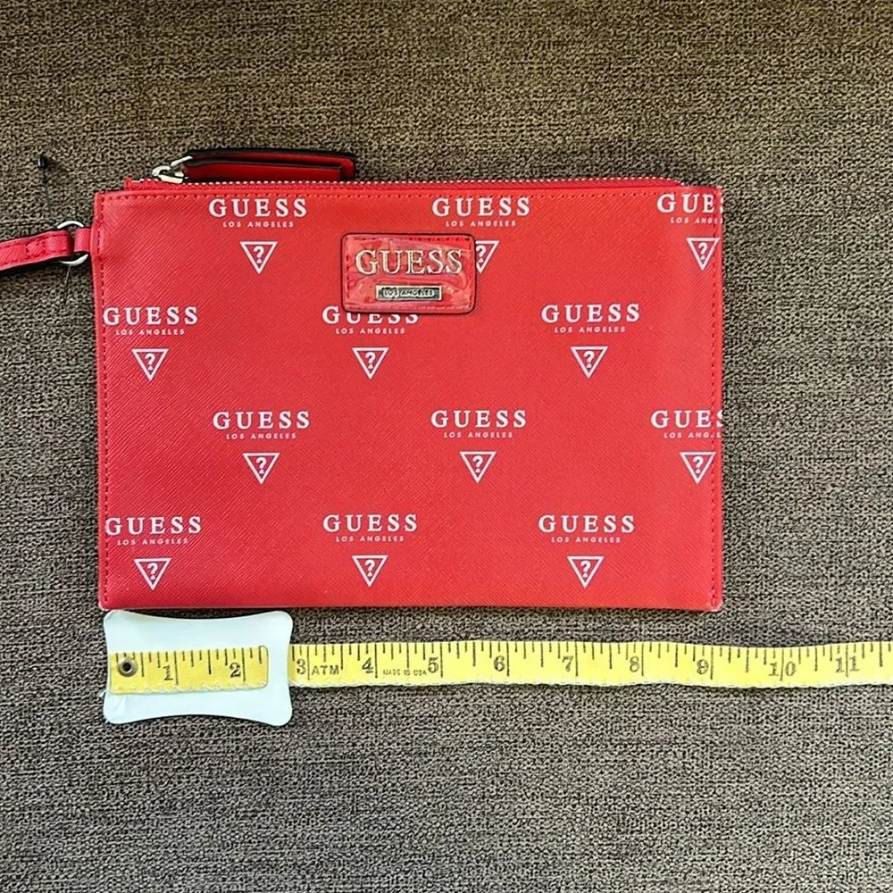 New Guess Wristlet Signature Logo in Red